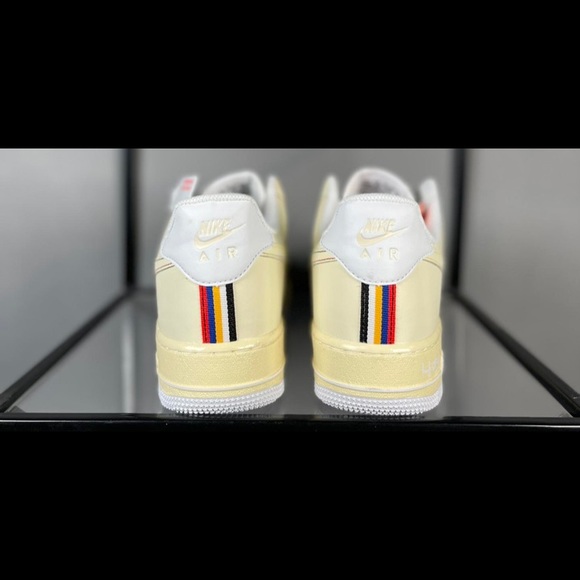 Custom Air Force 1s - Picture 4 of 4